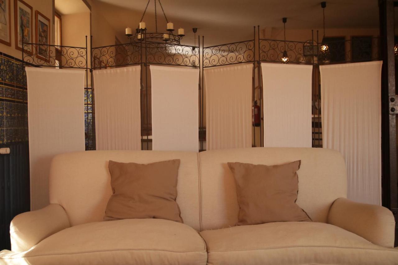 Hotel Villa Maria Fuentes de Béjar Екстериор снимка