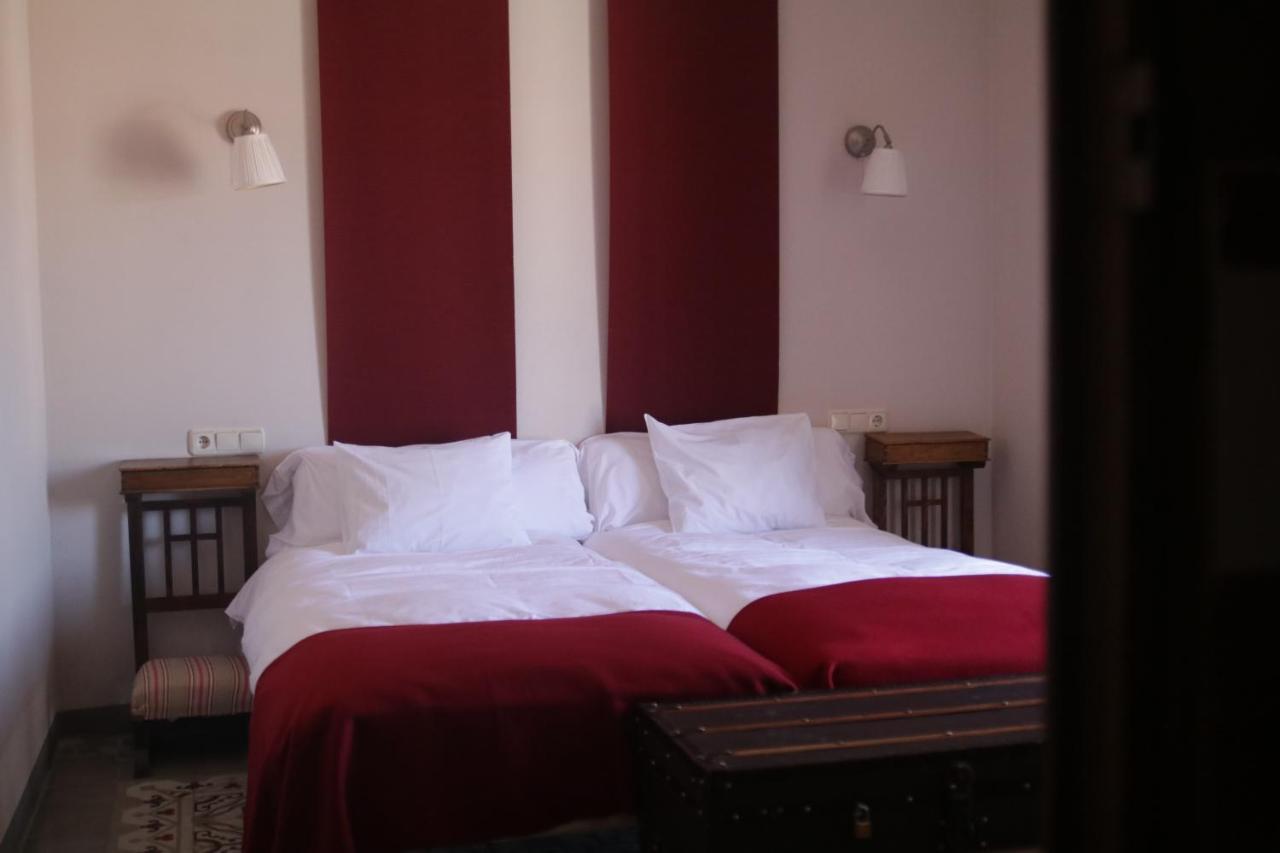 Hotel Villa Maria Fuentes de Béjar Екстериор снимка